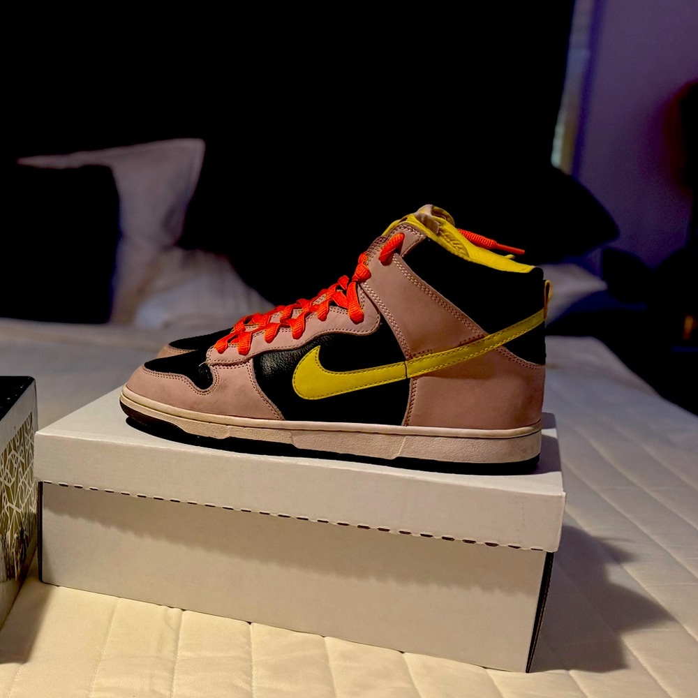 Nike dunk sb (Miss Piggy) - Picture 2 of 2
